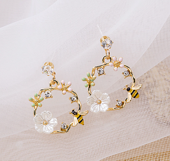 Drip Animal Hoop Earrings and Necklace Set